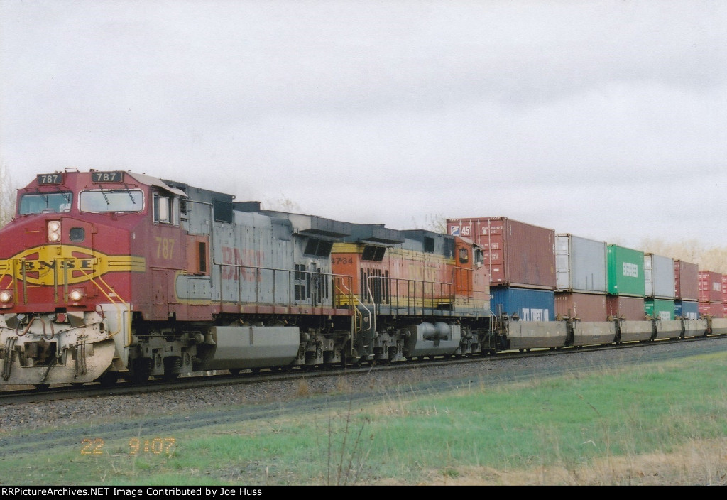 BNSF 787 East